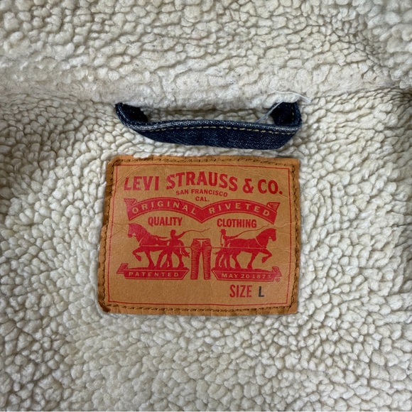 Levi’s Sherpa Lined Denim Trucker Jacket Men’s Large - Picture 8 of 10